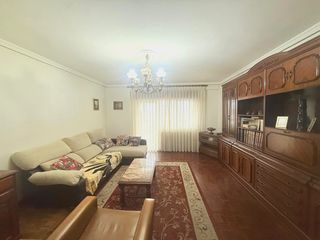 Flat  Avilés - calle la magdalena. Novena planta con ascensor, garaje, 3 habitaciones y dos baños j