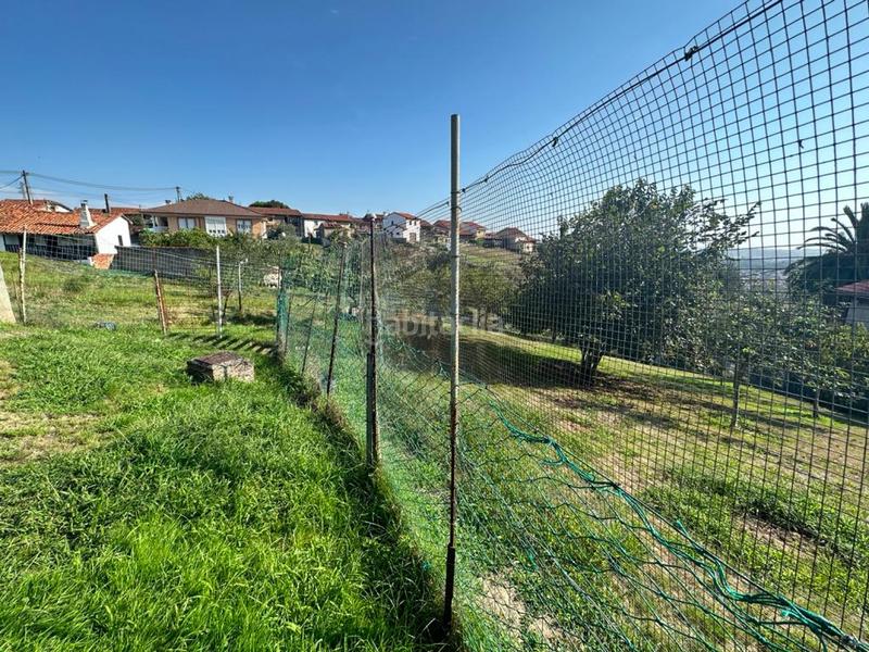 Foto fe41a54b-d5f7-490c-ac2a-6a9b2b6032fc. Terreno residencial finca edificable con vistas a salinas en Castrillón