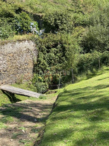 Foto 63a643e3-3302-43d3-b3d5-31419afef687. Édifice dans Valdés