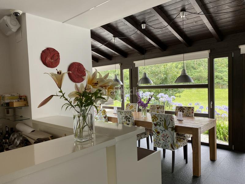 Foto 8d70c606-0439-42b3-9e10-9d1373fb1817. Édifice dans Valdés