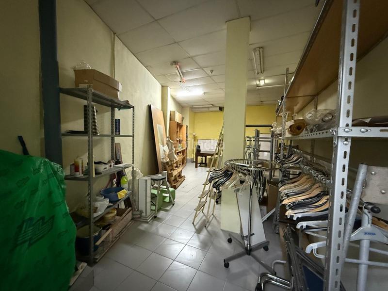 Foto 3b4c9c81-0dab-4153-af9b-ec58e947b626. Alquiler local comercial amplio local instalado cerca del casco antiguo de rivero en Avilés