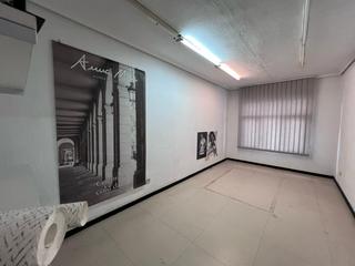 Location Local commercial  Avilés - calle la muralla. Local comercial de 2 plantas exclusivo en el centro de avilés ha