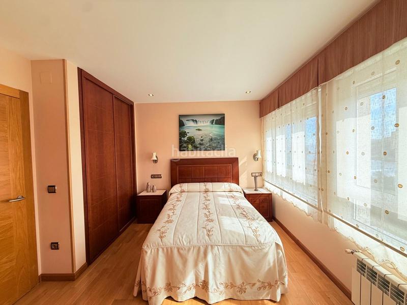Foto 4190da0b-688e-4b8f-8ecc-59dc744c5da5. Casa aparellada amb calefacció aparcament a Santa María del Mar - El Puerto Castrillón