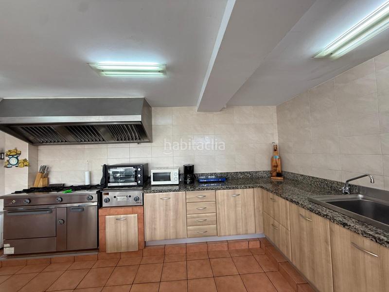 Foto b2de5216-092e-4d37-a4b8-3406de240a1d. Casa aparellada amb calefacció aparcament a Santa María del Mar - El Puerto Castrillón