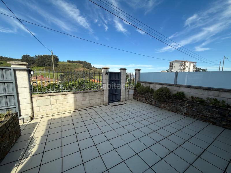 Foto d2528aa2-e624-451c-a0f2-71f1271e07d4. Casa aparellada amb calefacció aparcament a Santa María del Mar - El Puerto Castrillón