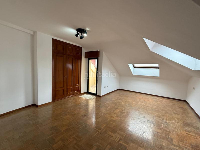 Foto c19b350a-8490-4f2d-82a4-546d1a0e15af. Pis amb aparcament a Centro Avilés