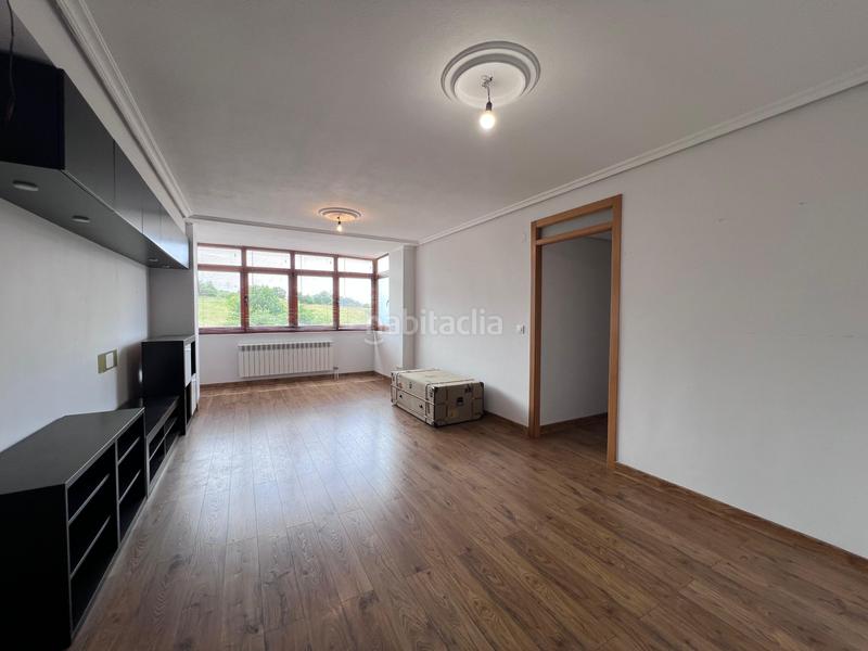 Foto 6d207e3a-4dc1-4b2e-be05-dd1b64fcea0d. Pis amb calefacció aparcament a Villalegre - La Luz Avilés