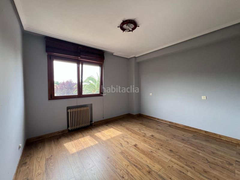 Foto c14eba8b-e200-4d00-867c-ce1f2a639f37. Pis amb calefacció aparcament a Villalegre - La Luz Avilés