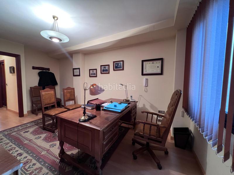 Foto 146229fa-d9f5-42fb-9a35-4dec8ead5309. Oficina a Centro Avilés