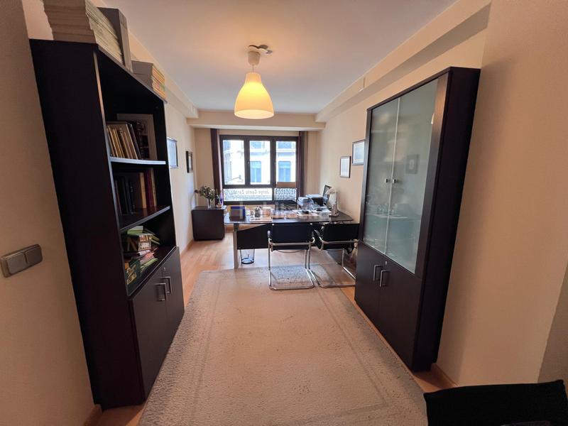 Foto 511ad5a4-c722-45c6-9073-b9d2cf9cd556. Oficina a Centro Avilés