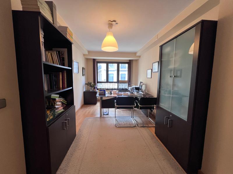 Foto eccfa9ed-6c75-4e43-aae1-1be05e313d41. Oficina a Centro Avilés