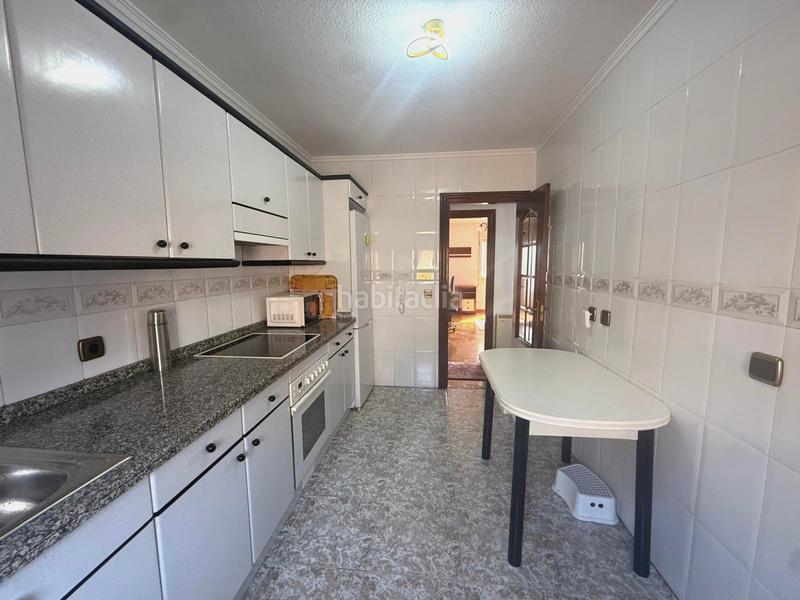 Foto 9d7f7943-2975-43ea-a04d-4073e03409a9. Location appartement avec parking dans Centro Avilés