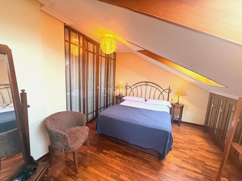 Foto 3a233d00-3d41-4856-b20c-78d7a0568696. Piso exclusivo dúplex con garaje y gran ubicación en Avilés
