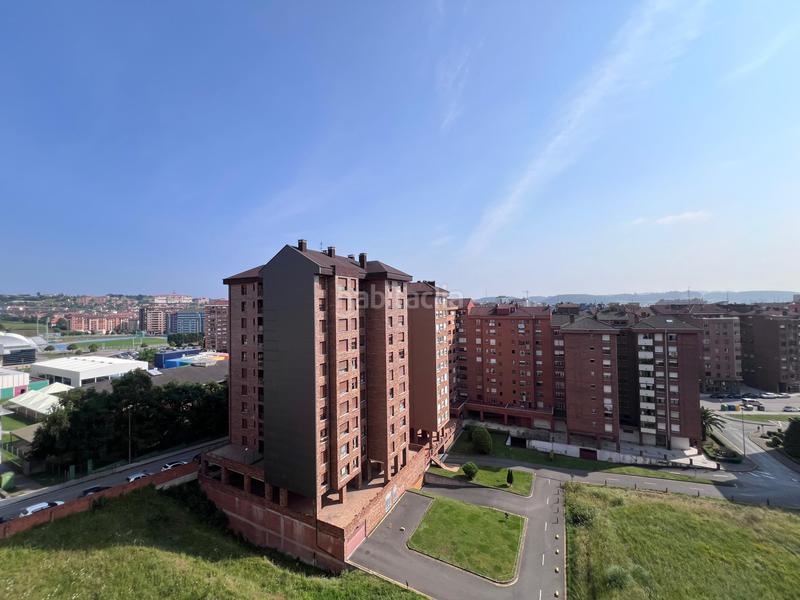 Foto 028660b6-23af-44f9-87d8-0d16bd857ab6. Piso amplio piso de 3 habitaciones exterior con garaje y excelente ubicación en Avilés