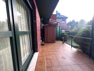 Appartement à Coto Carcedo. Dúplex con terraza en urbanización exclusiva en castrillón