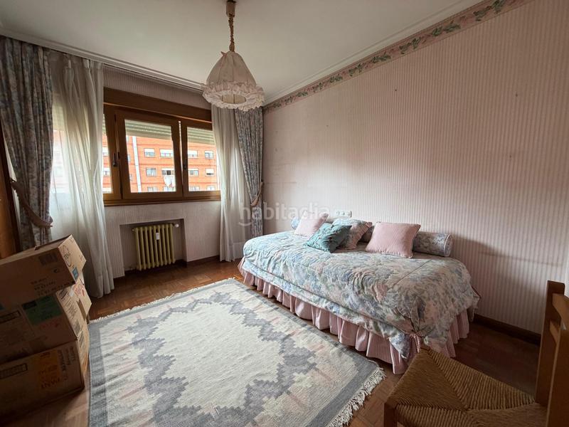 Foto 0a31da6c-8a20-464b-8027-0ae7eb2b5d7e. Pis amb calefacció aparcament a Centro Avilés