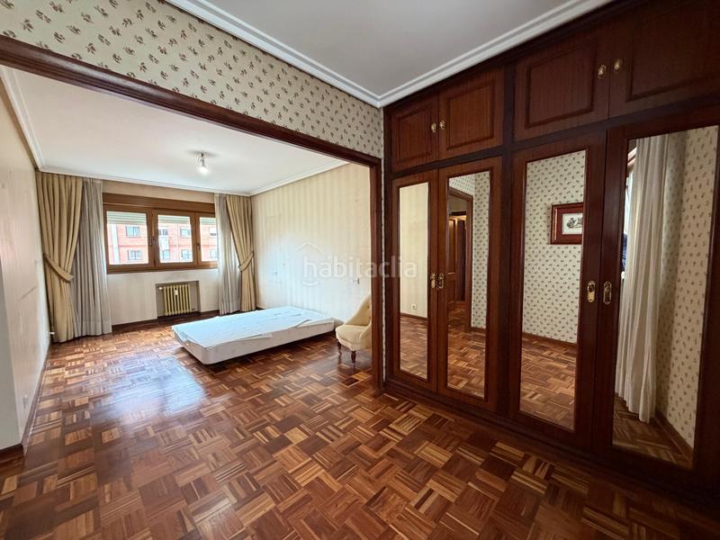 Foto a7f2a97d-ce44-4c02-af4a-f76c4a72e082. Pis amb calefacció aparcament a Centro Avilés