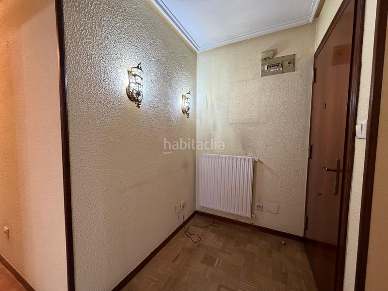 Foto 4864a65a-c414-40a6-ae43-eafe5a43bbe7. Pis amb calefacció aparcament a Centro Avilés