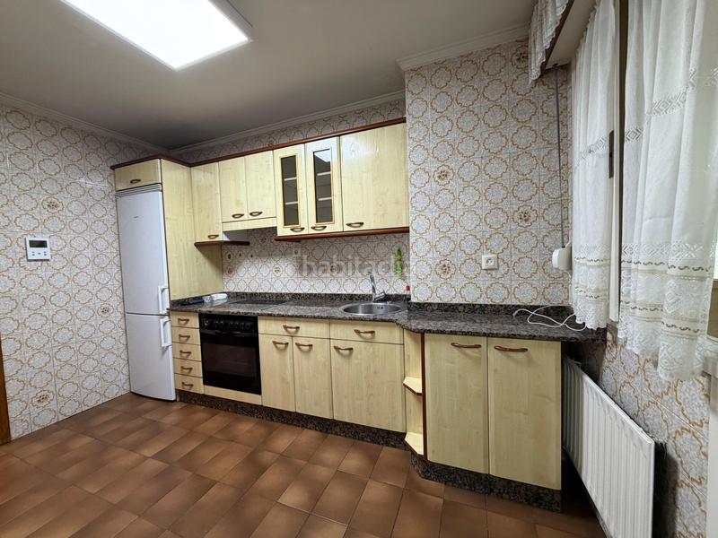 Foto 8d274ef1-0949-44ae-8b29-193368175074. Pis amb calefacció aparcament a Centro Avilés