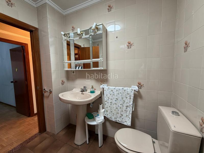 Foto c4709e4f-fccb-49d2-8a30-82d55b4b3e6d. Pis amb calefacció aparcament a Centro Avilés