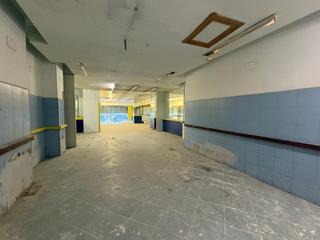 Affitto Locale commerciale in Piedras blancas - castillo de gauzón 4. Se alquila amplio local en piedras blancas, castrillón