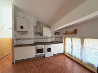 Appartement  Avil�s - calle santa apolonia. Piso de 3 habitaciones en el poz�n, avil�s