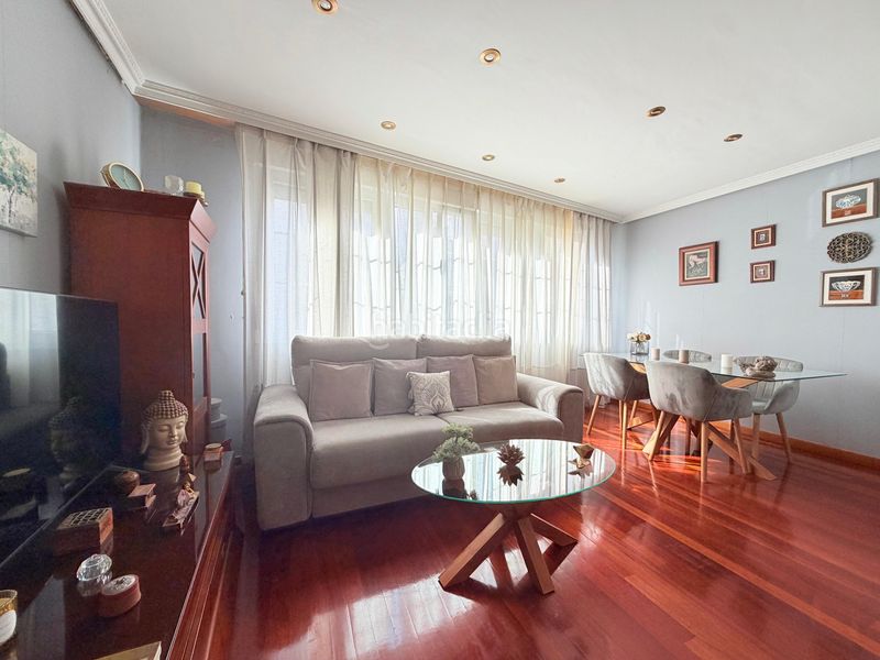 Foto de2cbcce-31cd-4776-9085-a28069418dbf. Piso exclusivo dúplex de 3 dormitorios en el corazón en Avilés