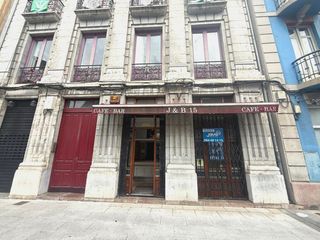 Alquiler Local Comercial en Avilés - calle pedro menendez 6. Local comercial en zona céntrica de avilés