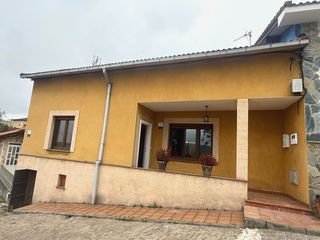Casa adossada  Avilés - camino de cantos. Chalet adosado de 4 habitaciones con finca en avilés