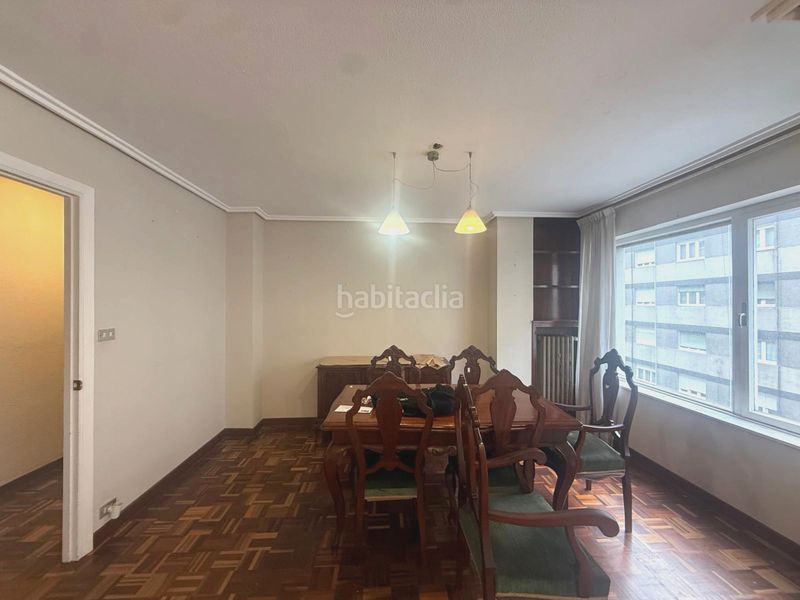 Foto 50f2140c-7471-49f9-916c-2c9b4422d70f. Flat with heating parking in Centro Avilés