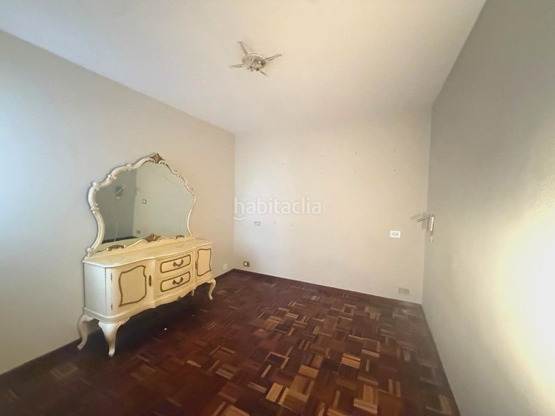 Foto 63ed553f-3c28-4105-8491-c2601f5d705e. Flat with heating parking in Centro Avilés