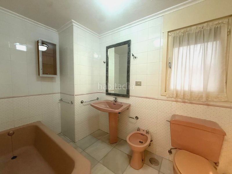 Foto 90738780-66ea-4ab6-8a9e-fcba56562894. Flat with heating parking in Centro Avilés