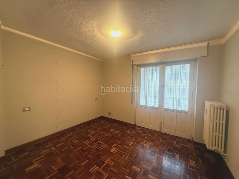 Foto b6f57df4-459f-4ee2-97ed-ac02fff7bed1. Flat with heating parking in Centro Avilés