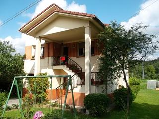 Casa a Piloña. Venta de casa y finca en el concejo de piloña.
