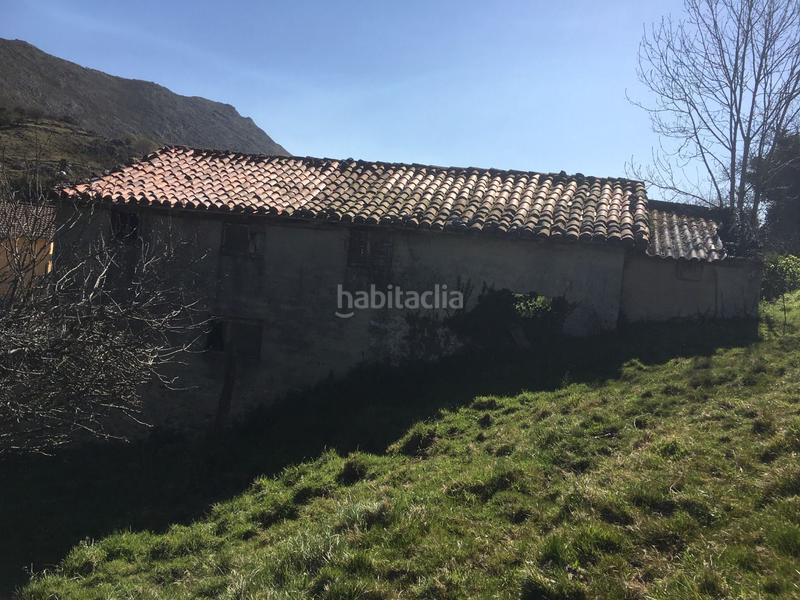 Foto 108e5c53-3861-4881-b84c-2859ff745781. Casa venta de cuadra . en Parres