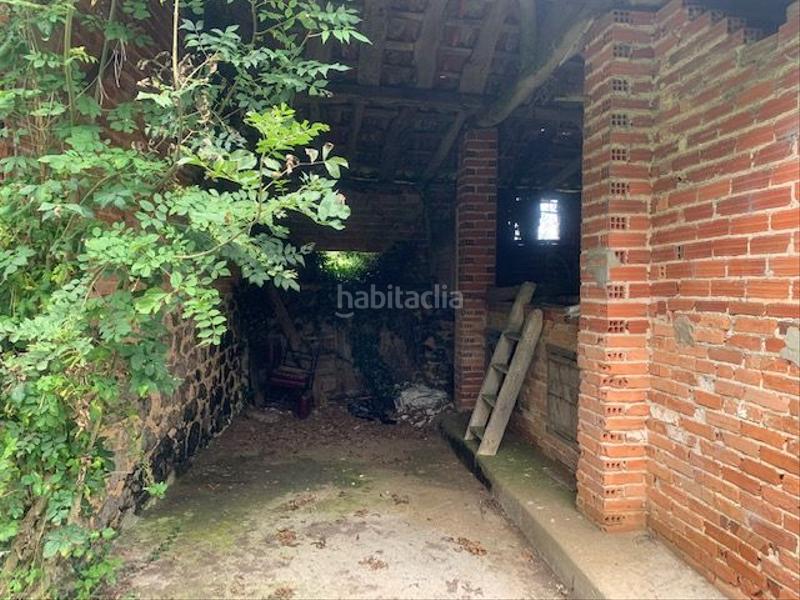 Foto 970d4f20-5d88-4182-bc71-7d9d559fc934. Casa venta de cuadra . en Parres