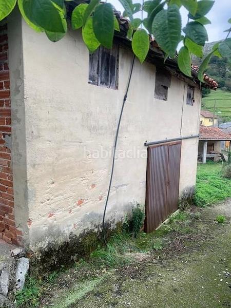 Foto d9758b0f-c9ce-4d9a-8a36-2999b0e2ed44. Casa venta de cuadra . en Parres