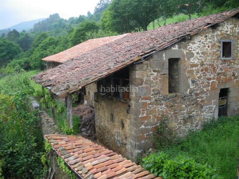 Foto 17d9e1e3-1669-493f-bc28-ddd05c8e9729. Casa amb aparcament a Piloña