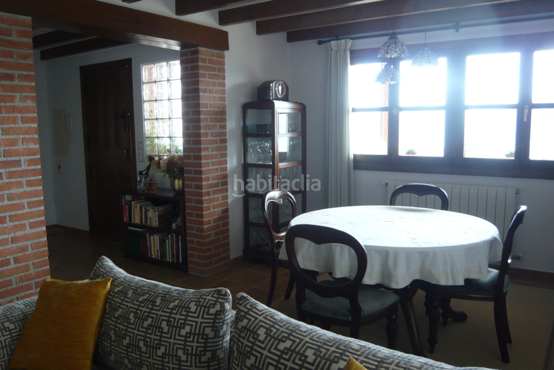 Foto 2cac1059-59ac-434e-afb6-6140fc83f111. Maison avec chauffage dans Parres