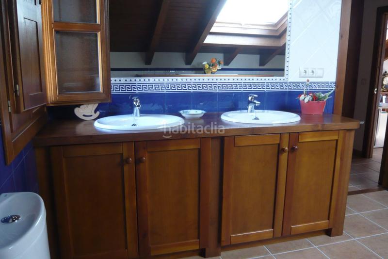 Foto 436374fe-938f-43e2-baef-ff507a600255. Maison avec chauffage dans Parres