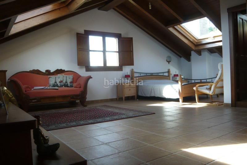 Foto 4cd1b360-d41f-432e-bd05-b9df14a0d577. Maison avec chauffage dans Parres