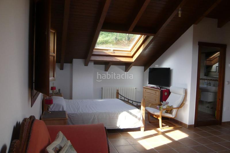 Foto 5d4d5c31-6d6e-4803-b563-2fb1103ed2d5. Maison avec chauffage dans Parres