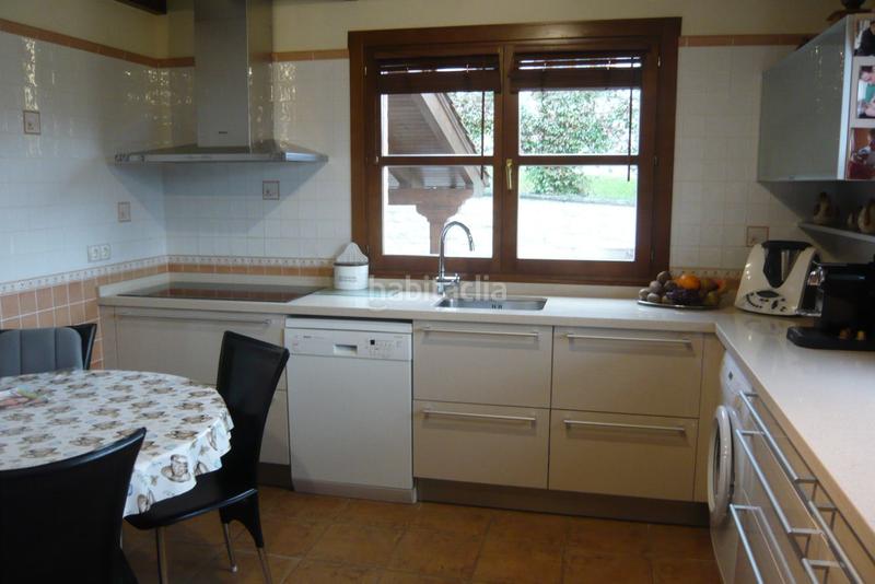 Foto 7bf89ba8-0370-4fa3-9354-732b066c05b0. Maison avec chauffage dans Parres