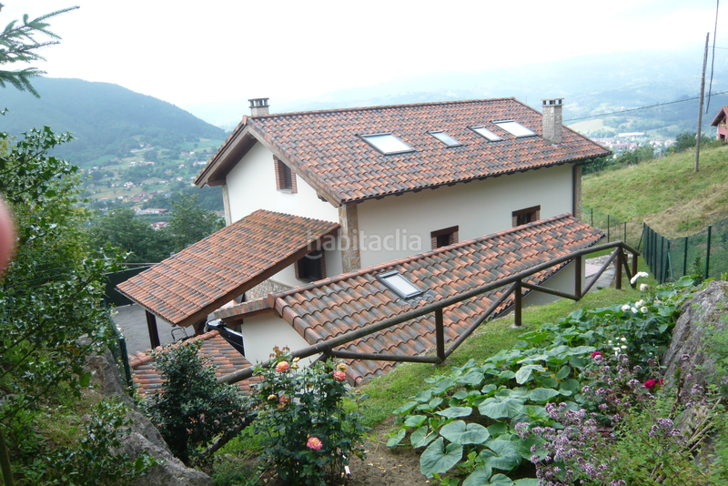 Foto c0b176aa-ca23-4a19-929c-7bf72aae608d. Maison avec chauffage dans Parres