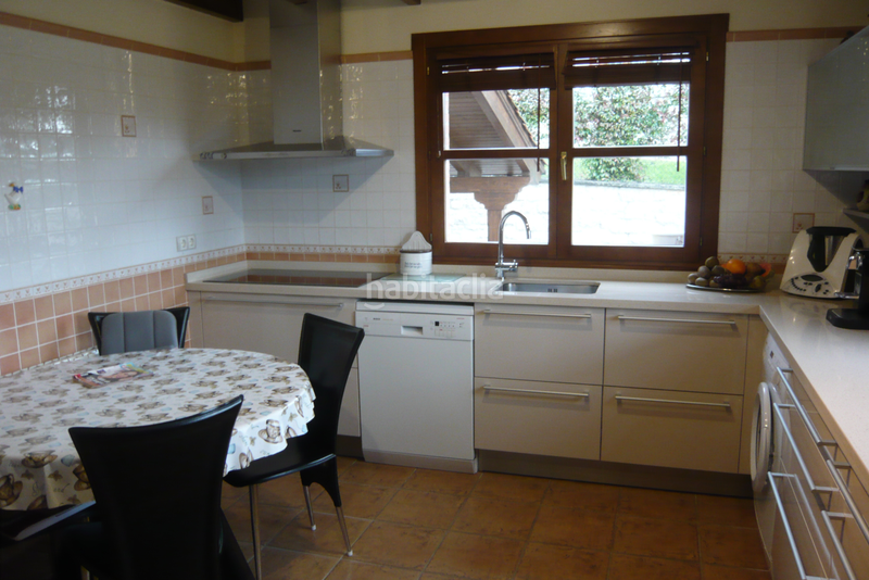 Foto d5956f33-629a-47eb-b411-380dbcb77ee4. Maison avec chauffage dans Parres