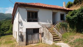 Maison à Parres. Venta de casa y fincas en el concejo de parres-arriondas