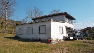 Maison à Parres. Venta de casa y cuadra en arriondas-parres