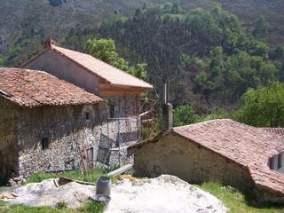 Maison à Parres. Venta de casa para restaurar en arriondas-parres.