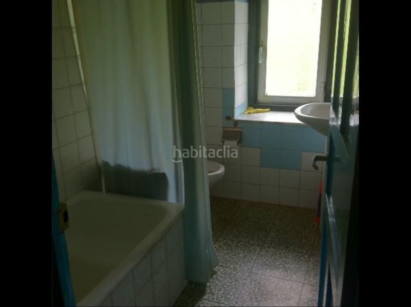 Foto b76df1ac-60ea-4657-8432-3ce302e271a2. Maison dans Parres