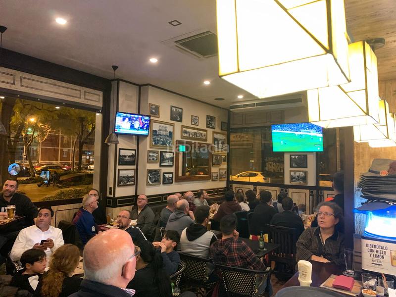 Foto e48681b6-ece1-439f-b68c-0d412166bf29. Transfer business premise with heating in La Verneda - La Pau Barcelona